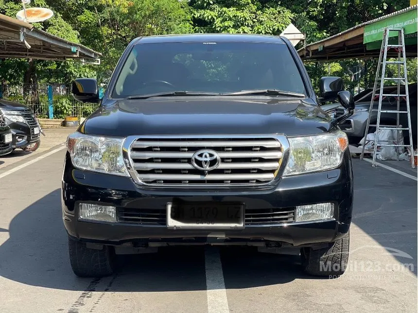 2010 Toyota Land Cruiser 200 Full spec SUV