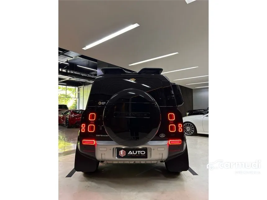 2022 Land Rover Defender 110 P300 SE SUV