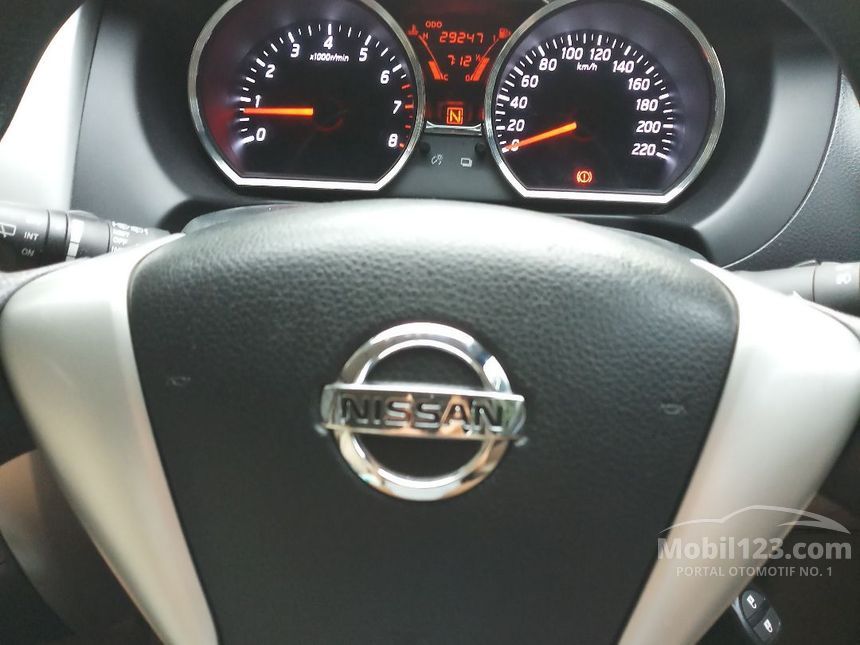 2015 Nissan Grand Livina XV MPV