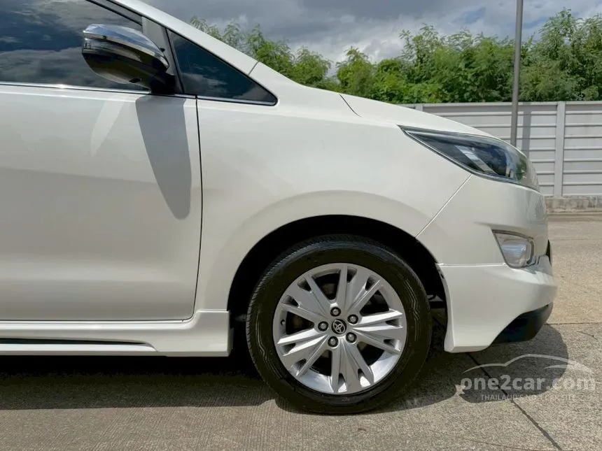 2020 Toyota INNOVA Crysta V Wagon
