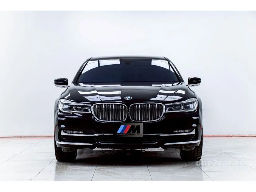 2017 BMW 740Le xDrive Pure Excellence Sedan