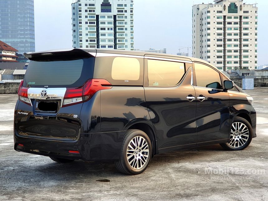 Toyota alphard 2017 года