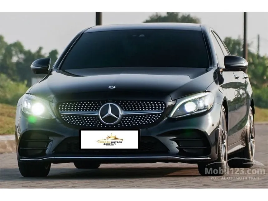 2019 Mercedes-Benz C300 AMG Line Sedan