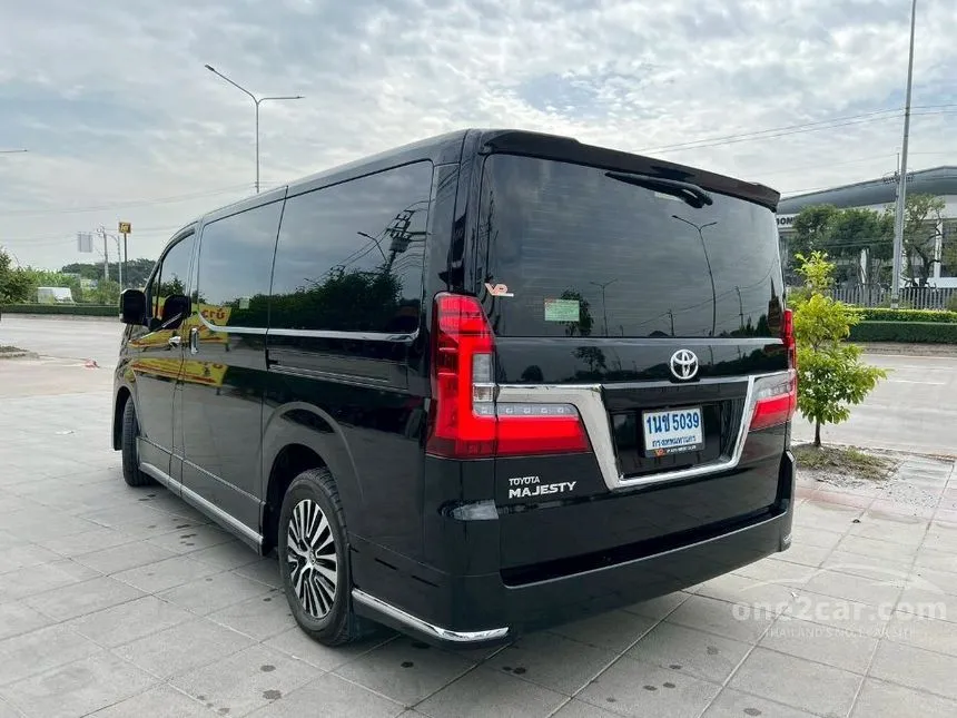 2020 Toyota Majesty Standard Van