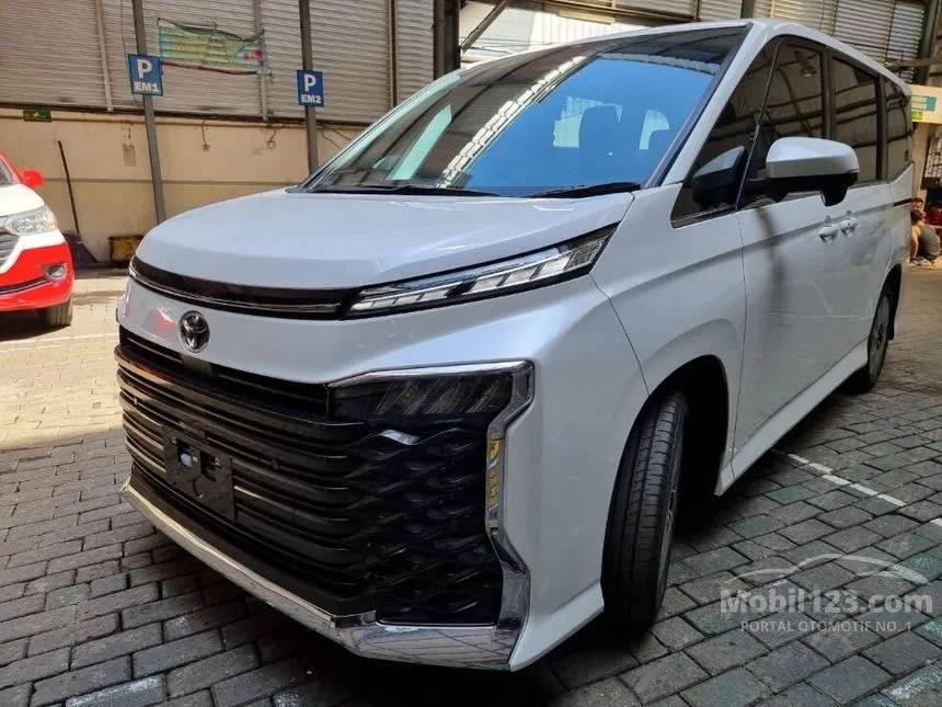 Jual Mobil Toyota Voxy 2024 2.0 di DKI Jakarta Automatic Van Wagon Putih Rp 608.000.000
