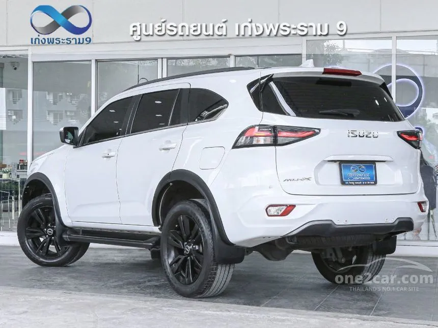 2024 Isuzu MU-X Phantom Collection Ultimate SUV