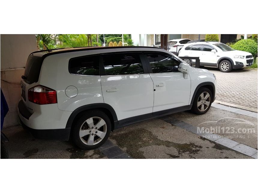 Jual Mobil  Chevrolet  Orlando  2021 LT 1 8 di Jawa Timur 