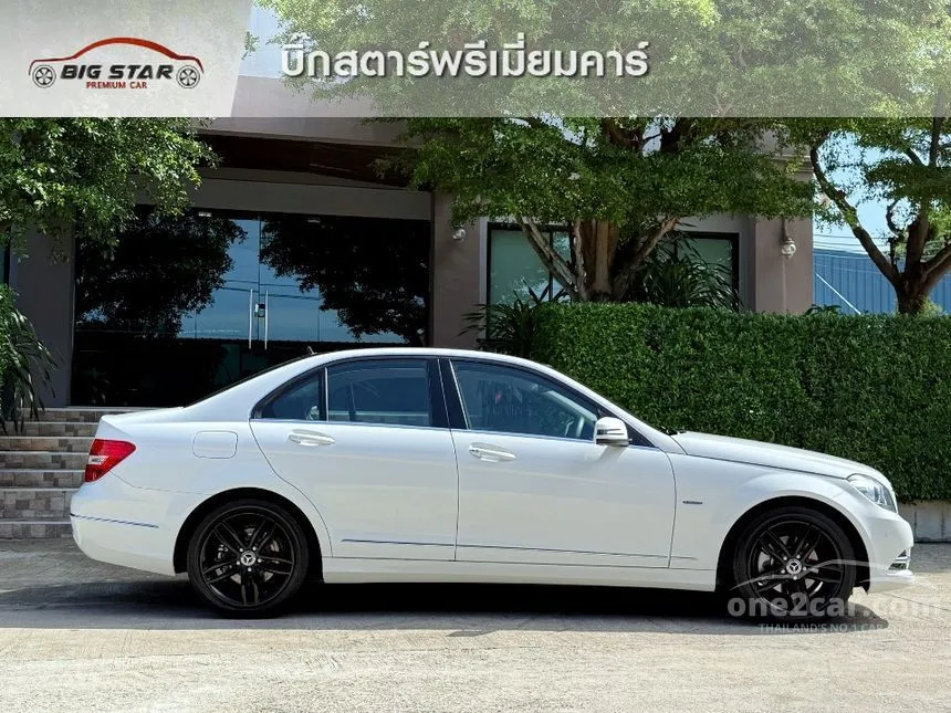 2013 Mercedes-Benz C200 Avantgarde Sedan