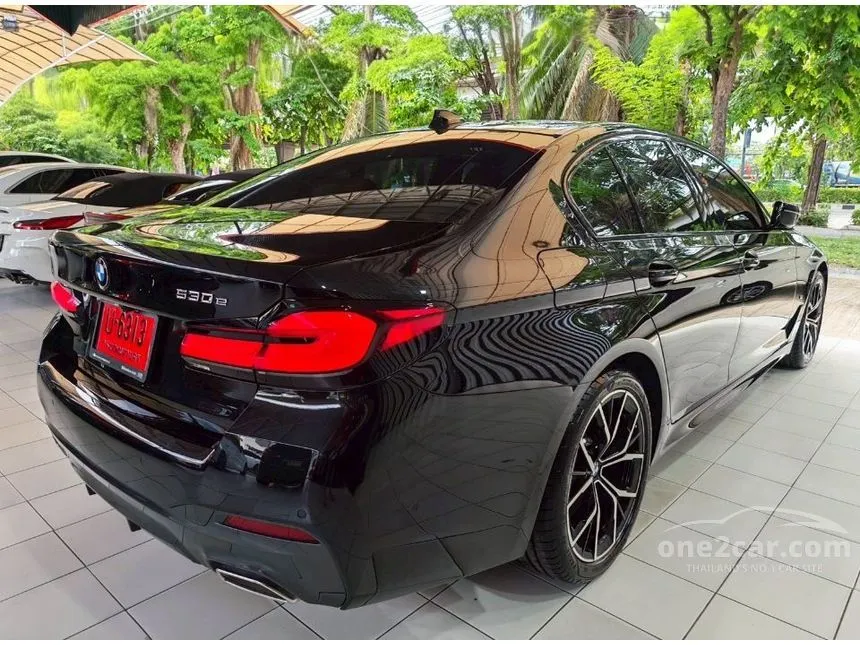 2022 BMW 530e M Sport Sedan