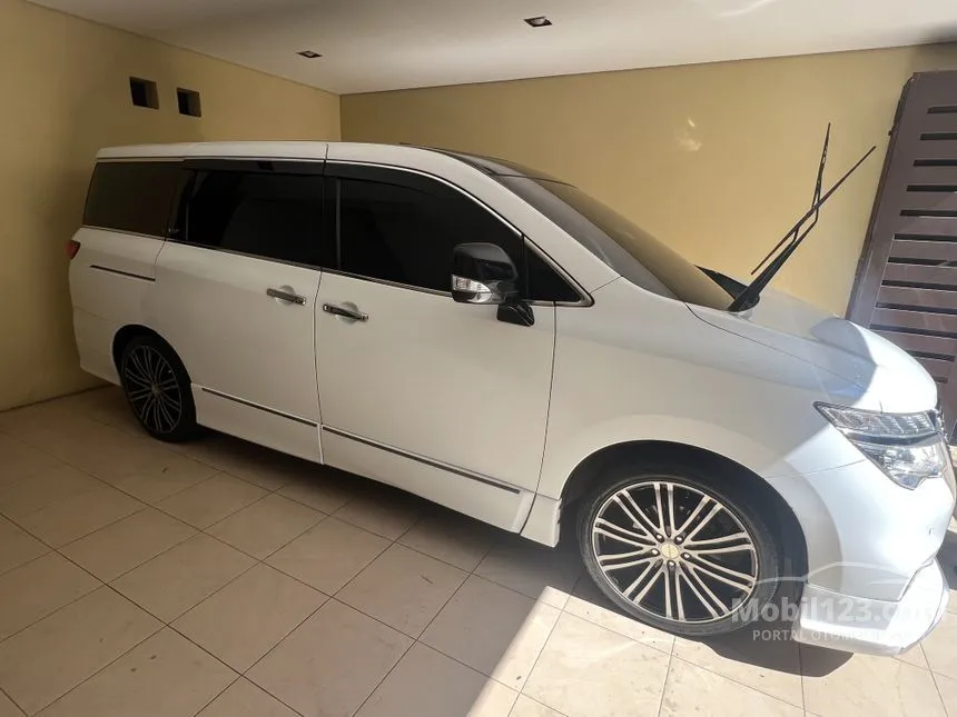 2011 Nissan Elgrand Highway Star MPV