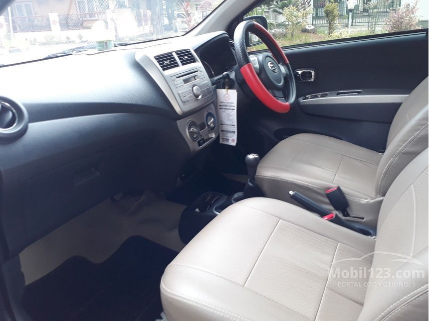 2016 Daihatsu Ayla X Hatchback