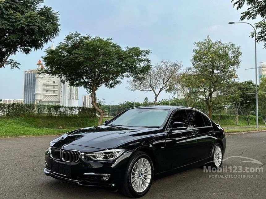 Jual Mobil BMW 320i 2018 Luxury 2.0 di DKI Jakarta Automatic Sedan Hitam Rp 486.000.000