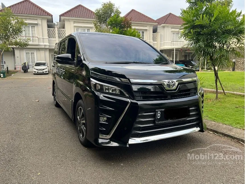 Jual Mobil Toyota Voxy 2019 2.0 di Banten Automatic Wagon Hitam Rp 338.000.000