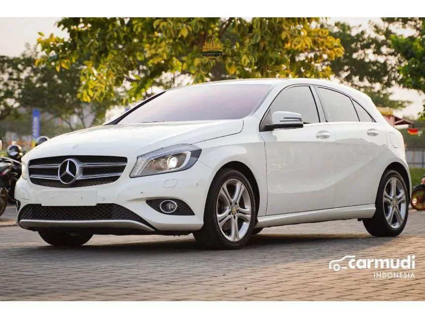 2013 Mercedes-Benz A200 Urban Hatchback