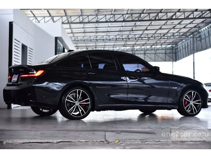 2023 BMW 330e M Sport Sedan