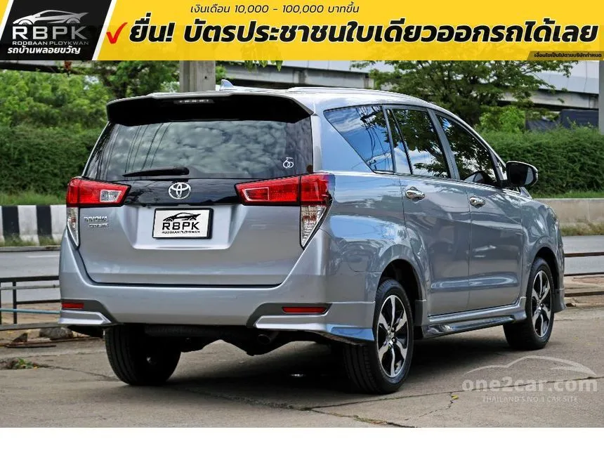 2022 Toyota INNOVA Crysta Premium Wagon