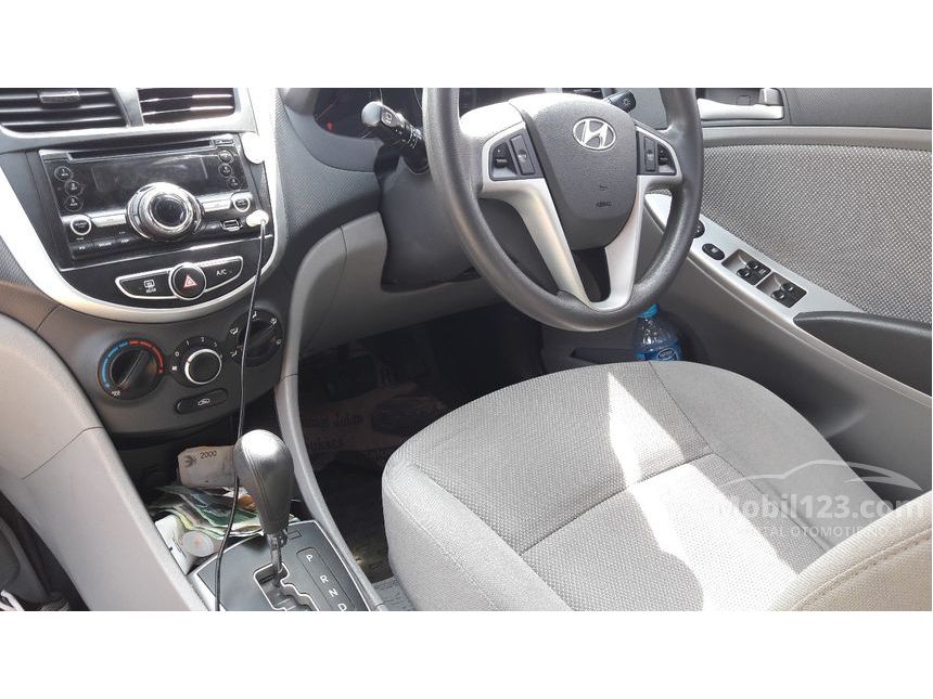 2014 Hyundai Grand Avega GL Hatchback