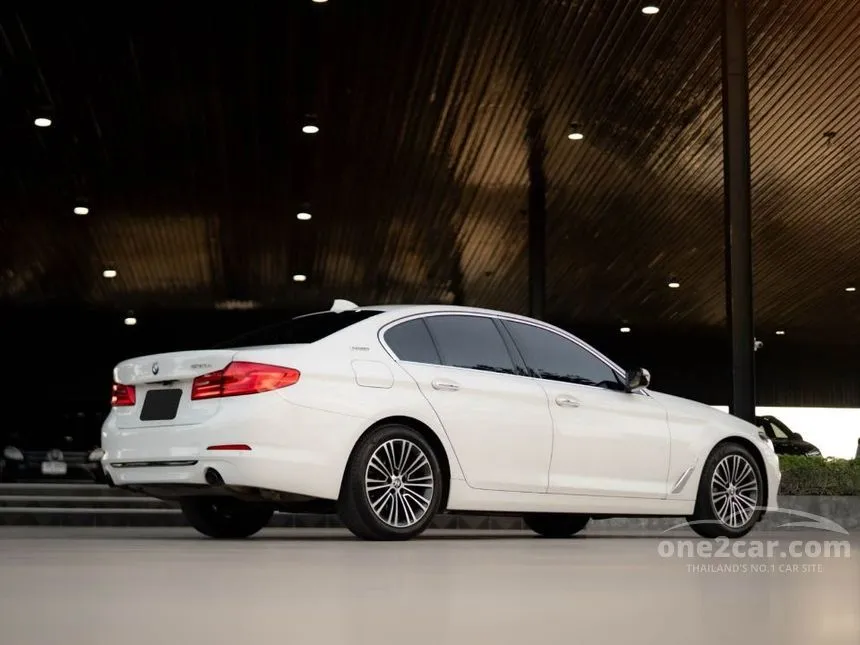 2019 BMW 530e Highline Sedan