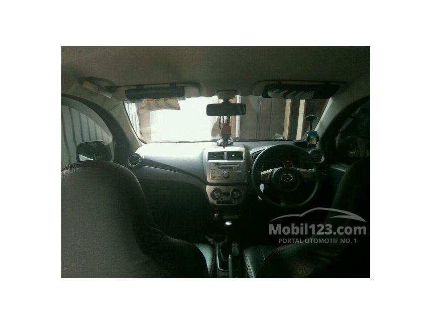 2015 Daihatsu Ayla X Hatchback