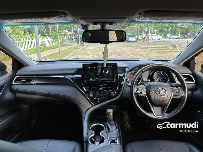 2021 Toyota Camry V Sedan