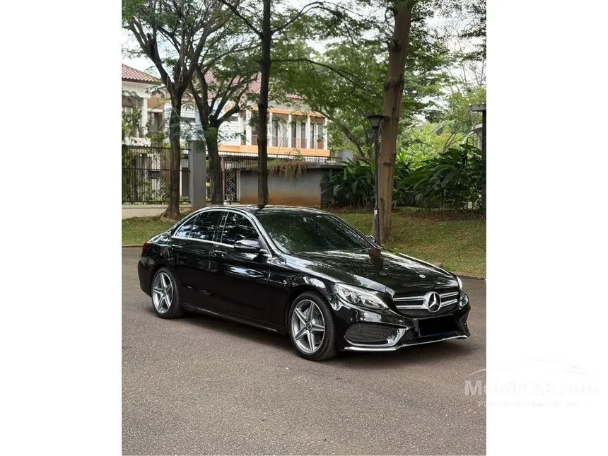 2017 Mercedes-Benz C200 AMG Line Sedan