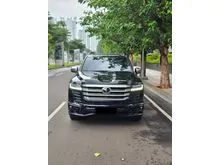 2024 Toyota Land Cruiser 3.3 300 VX-R SUV Black on Black Odo 20 Rb (TERMURAH)