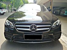 Mercedes-Benz E350 AMG Line EQ boost 2019 Like New