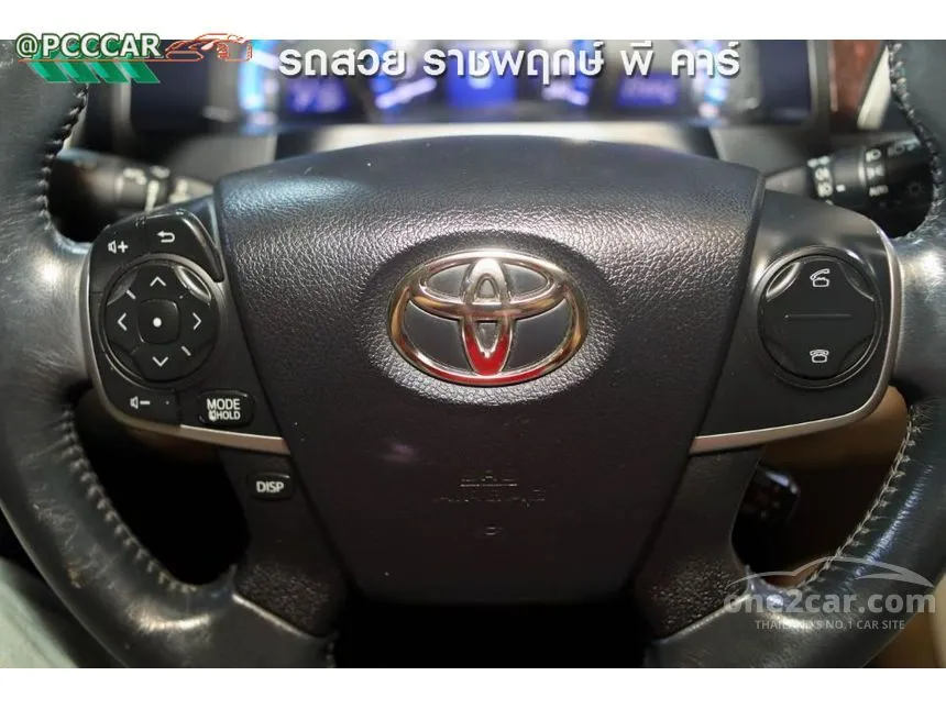 2013 Toyota Camry Hybrid Sedan