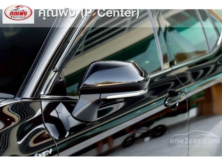 2026 Toyota CAMRY HEV Premium Luxury Sedan