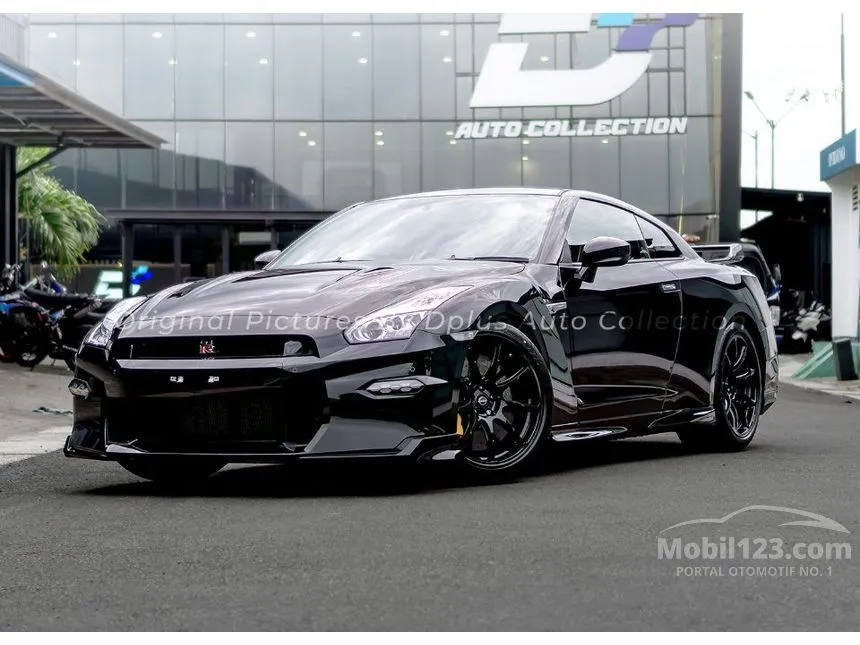 2026 Nissan GT-R Premium Edition T-Spec Coupe