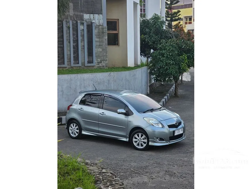 2012 Toyota Yaris S Hatchback