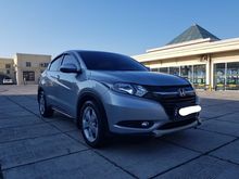 2017 Honda HR-V 1.5 E SUV silver layar floating