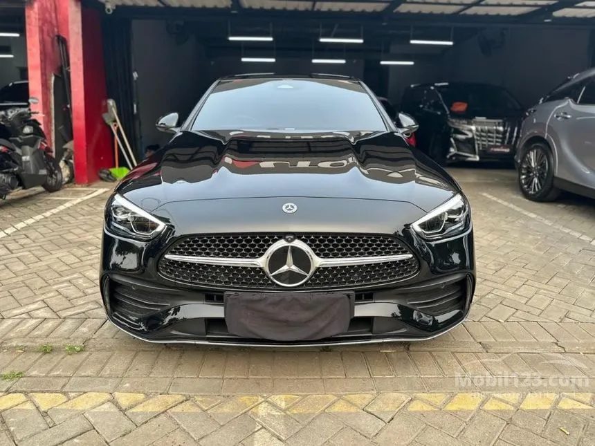 2023 Mercedes-Benz C300 AMG Line Sedan