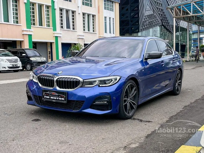 Jual Mobil BMW 330i 2021 M Sport 2.0 di DKI Jakarta Automatic Sedan Biru Rp 760.000.000