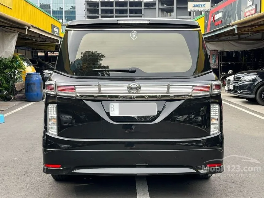 2014 Nissan Elgrand Highway Star MPV