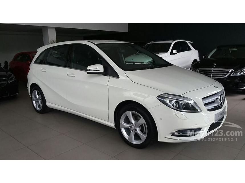 Jual Mobil  Mercedes  Benz  B200 2014 Sport  1 6 di  DKI 