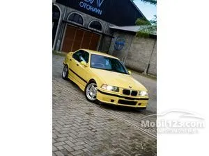 1997 BMW 323i 2.5 Sedan