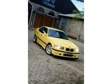 1997 BMW 323i 2.5 Sedan S52B32 Swap 5 M/T OTO 888