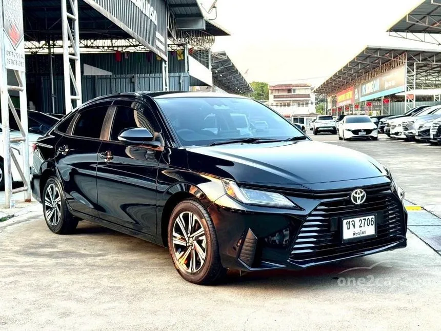 2024 Toyota Yaris Ativ Smart Sedan