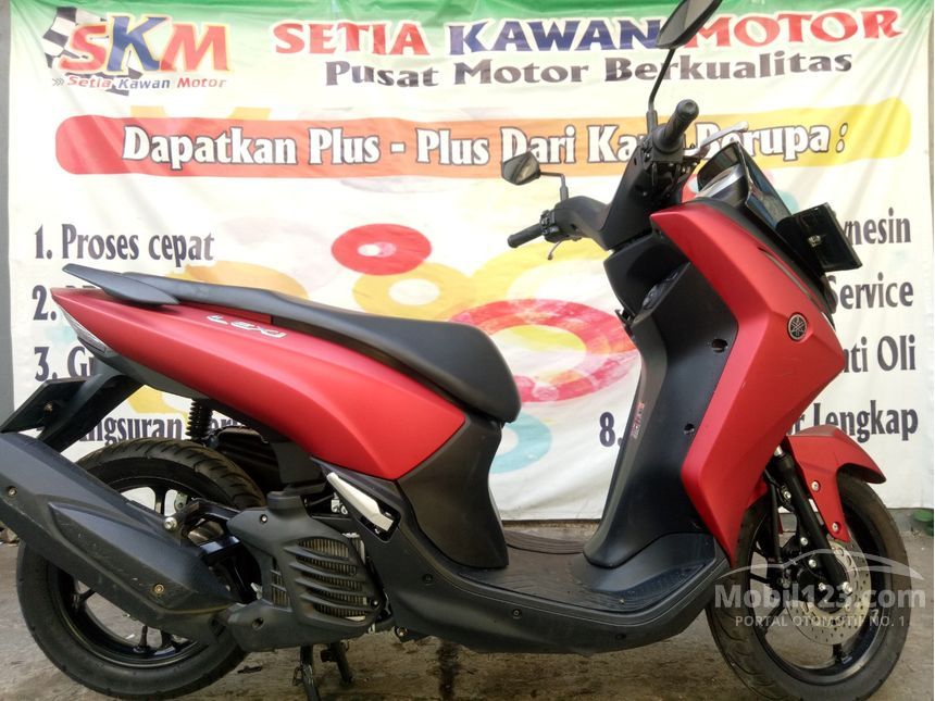 Yamaha Lexi Merah 