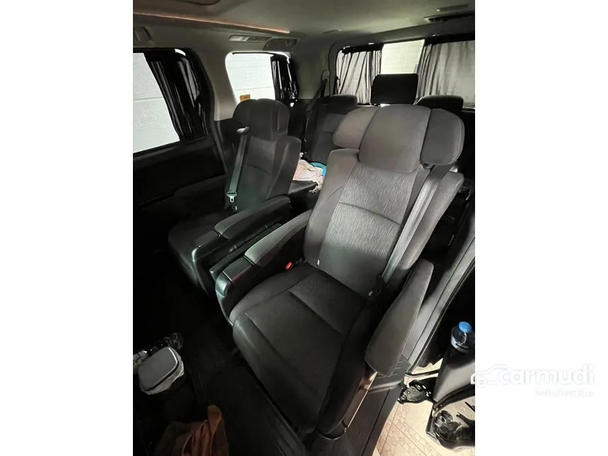 2012 Toyota Alphard SC MPV