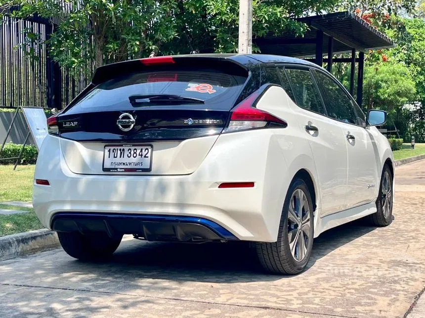 2020 Nissan LEAF Hatchback