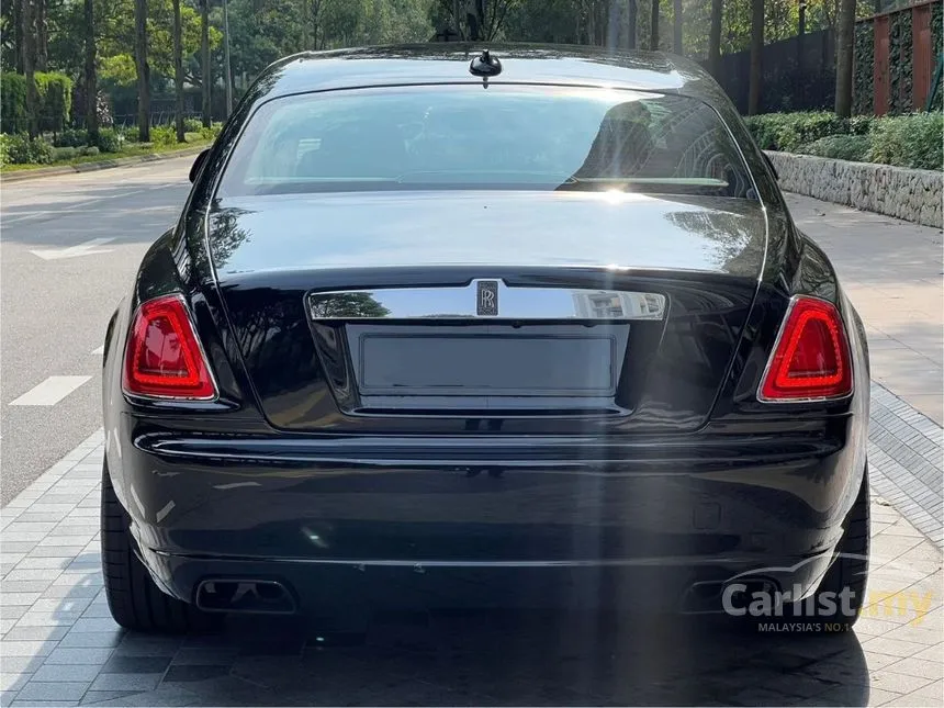 2010 Rolls-Royce Ghost Sedan