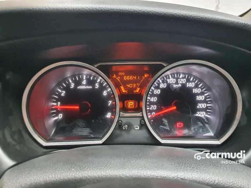 2016 Nissan Grand Livina XV MPV