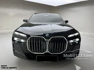 2023 BMW 735i 3.0 M Sport Sedan