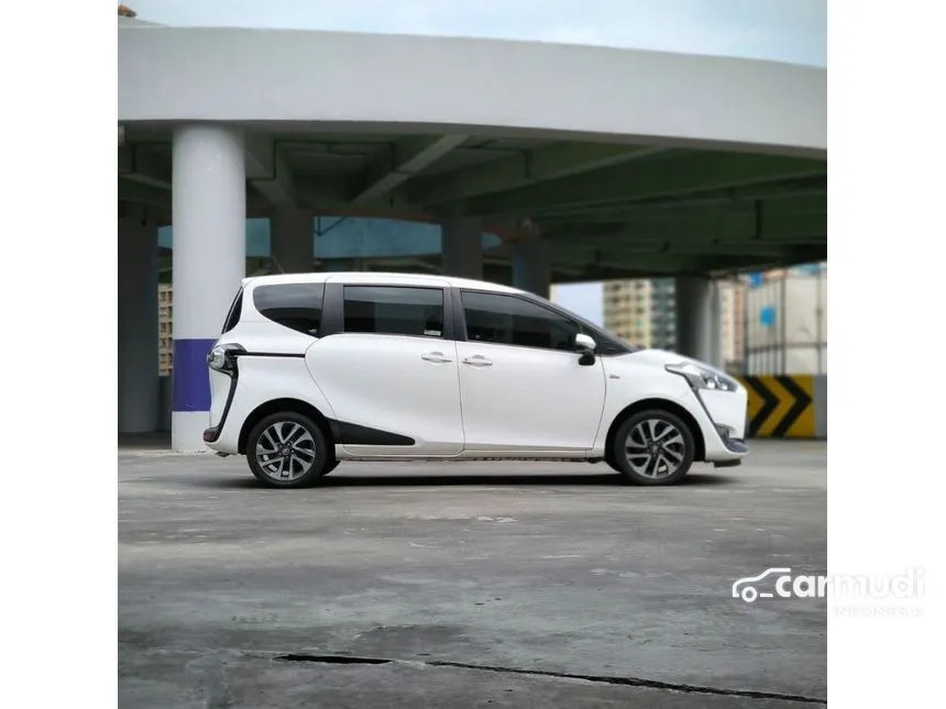 2016 Toyota Sienta V MPV