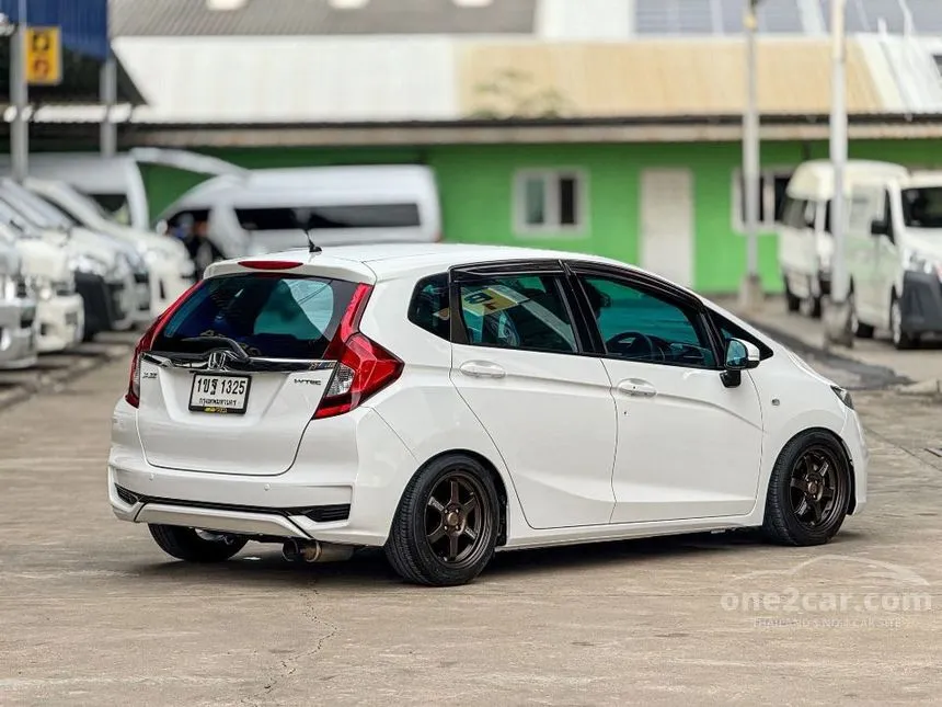 2020 Honda JAZZ V+ Hatchback