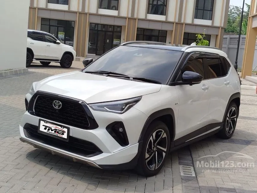 2023 Toyota Yaris Cross S HV with GR Parts Aero Pkg SUV