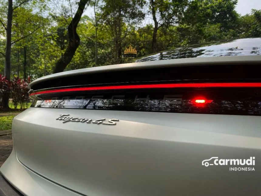 2021 Porsche Taycan 4S Performance Battery Sedan