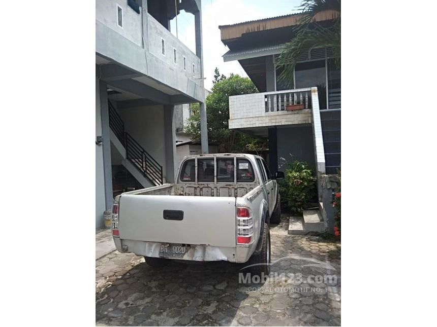 Jual Mobil Ford Ranger 2010 Base 2.5 di Riau Manual Pick 